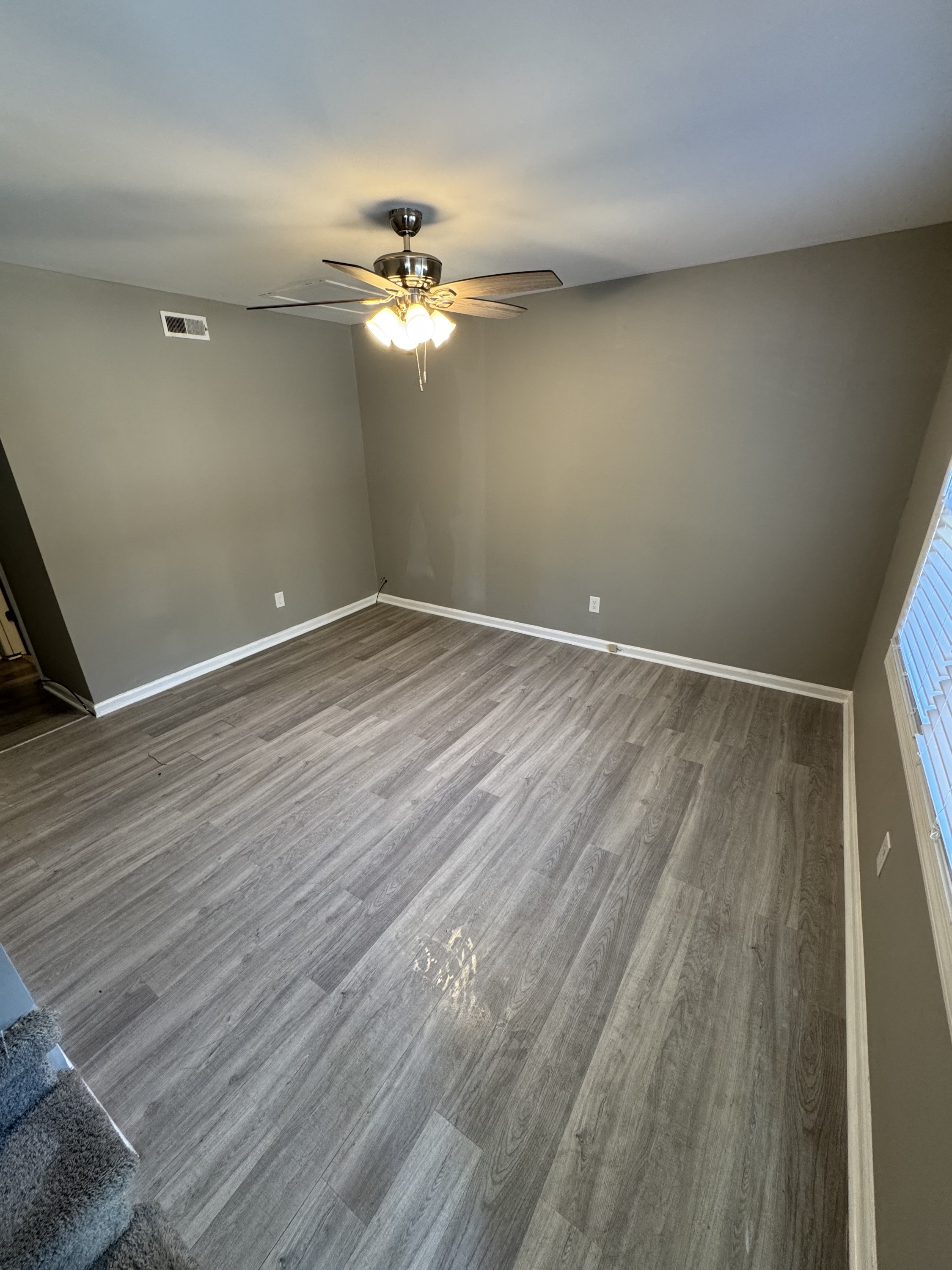 113 Aqua Ct